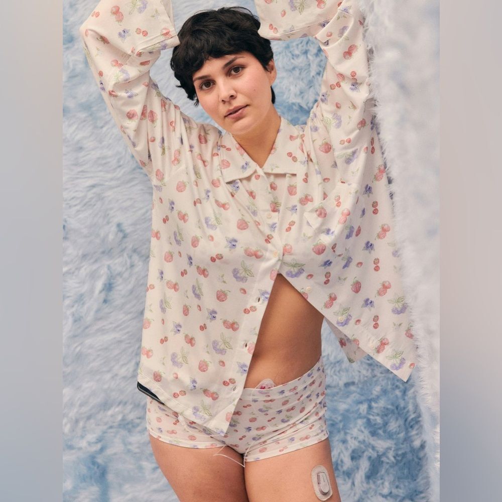 Djerf Avenue Go Slow Shirt‎ Summer Berries XS NWT in packaging